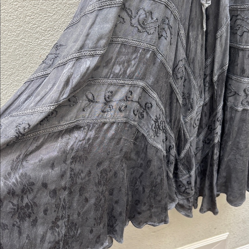Sakkas | gray marigold embroidered pixie dress - Picture 5 of 12